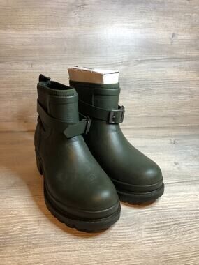 Muck Boot Company Womens Size 5 Liberty Waterproof Moss Rubber Ankle Boots